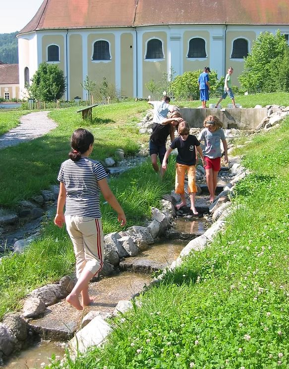 Mini Donau mit Sinnesgarten